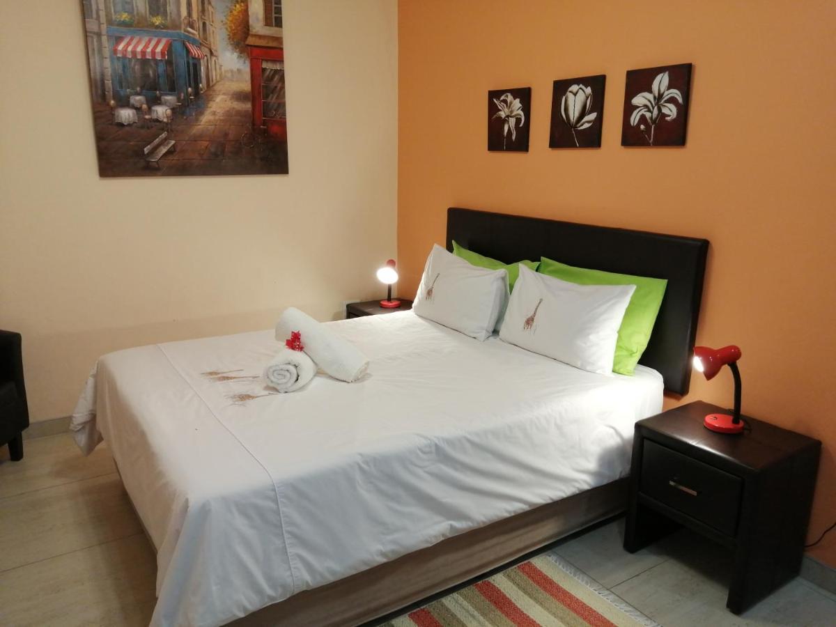 Capbon Guesthouse Windhoek Dış mekan fotoğraf