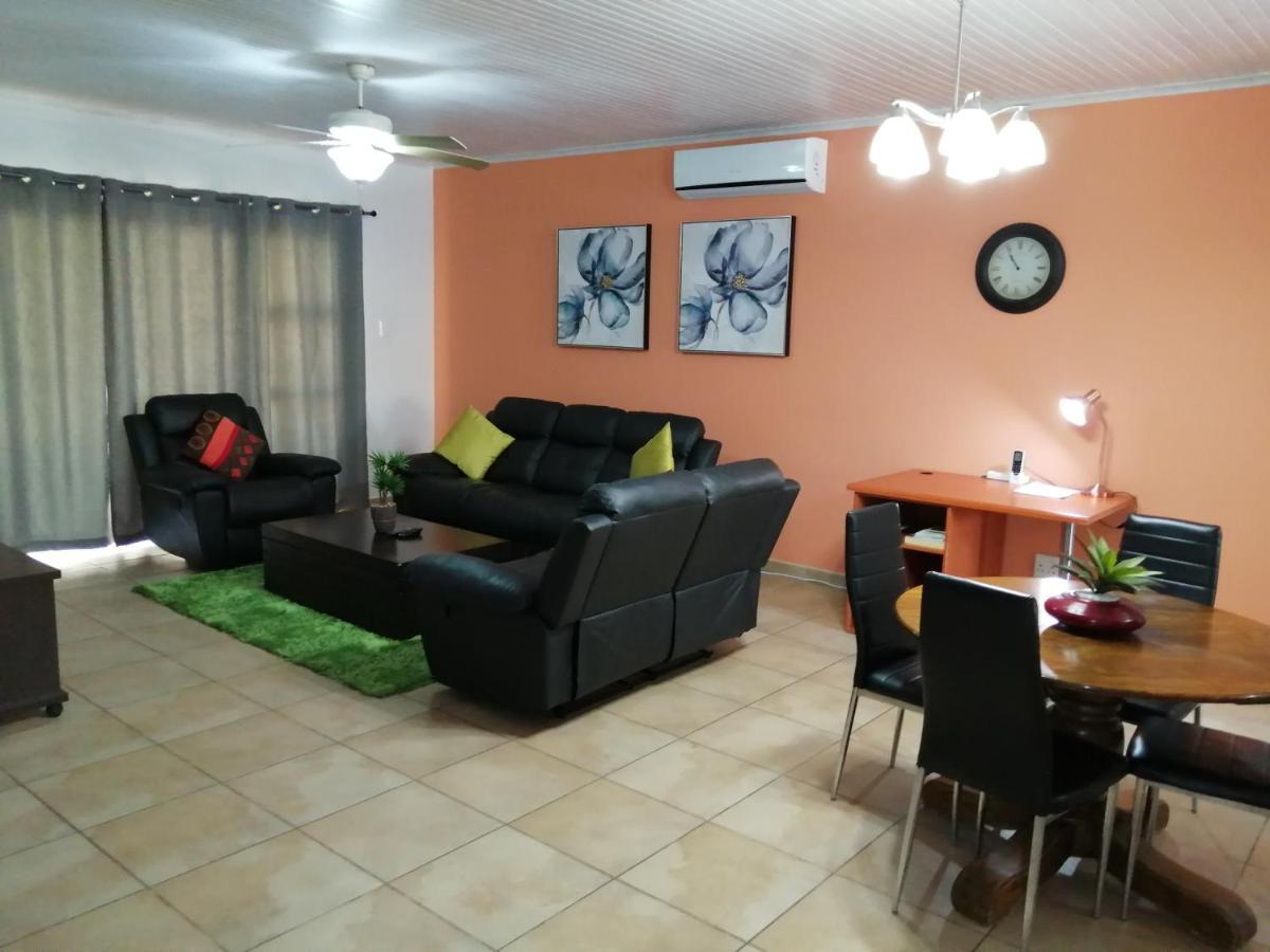 Capbon Guesthouse Windhoek Dış mekan fotoğraf