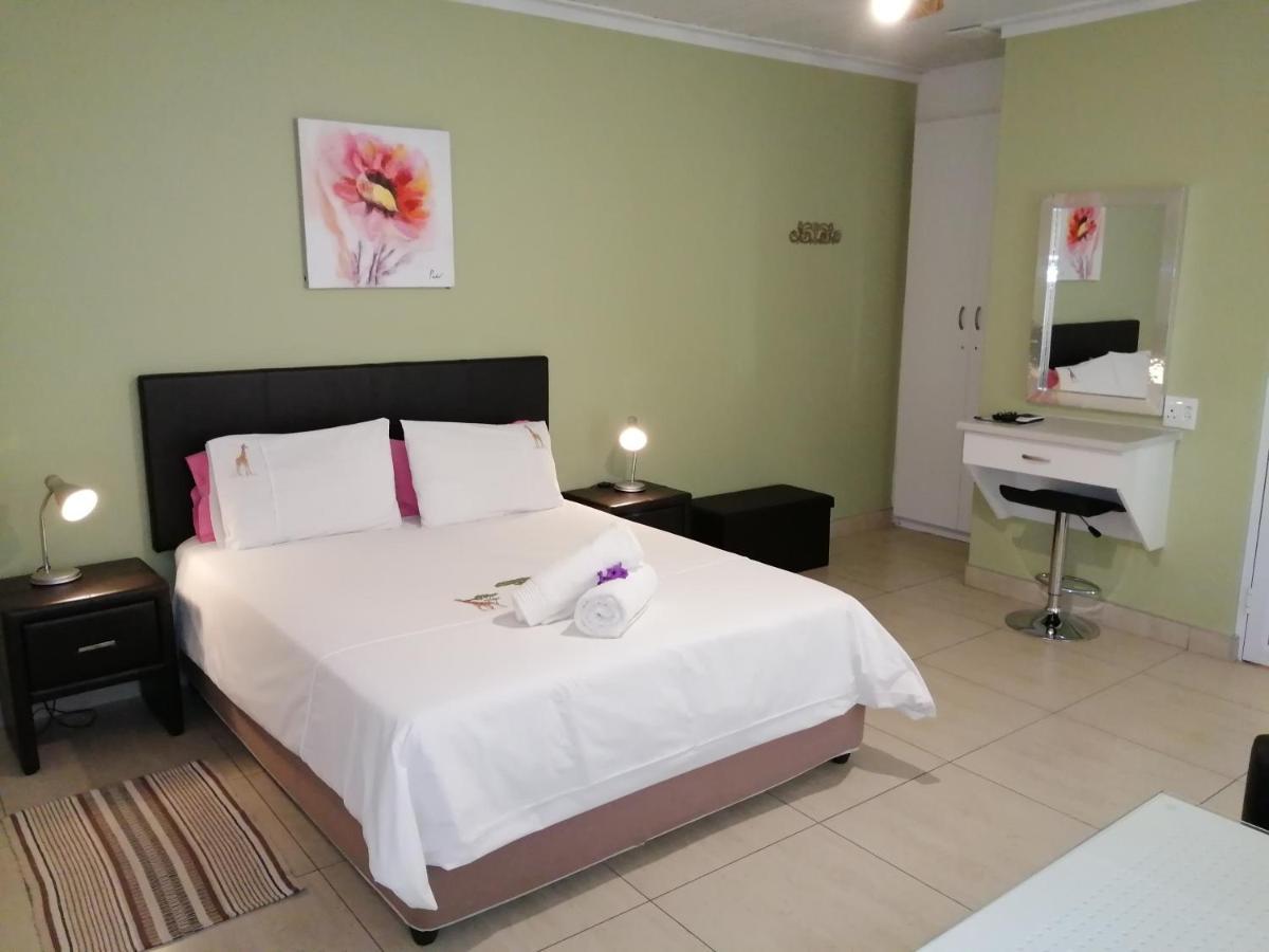 Capbon Guesthouse Windhoek Dış mekan fotoğraf