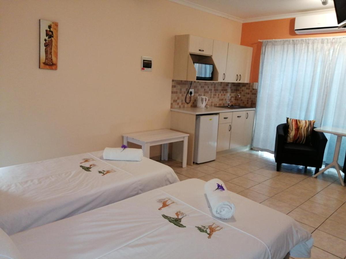 Capbon Guesthouse Windhoek Dış mekan fotoğraf